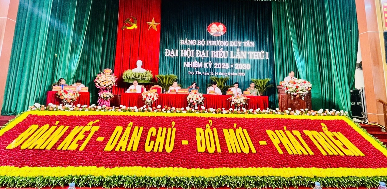 Chiều ngày 13/8/2025, Đảng bộ phường Duy Tân  tổ chức  phiên trù bị Đại hội đại biểu Đảng bộ phường lần thứ I, nhiệm kỳ 2025-2030. 